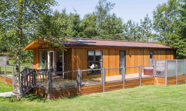 Skyline quality build timber lodge—exterior